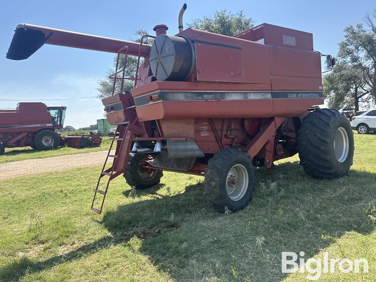 1990-case-ih-1680-image-5