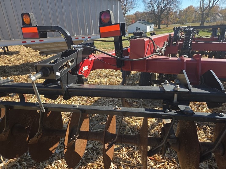 case-ih-690-image-16