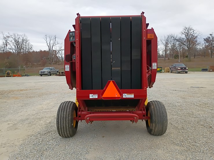 2014-new-holland-br7060-image-4