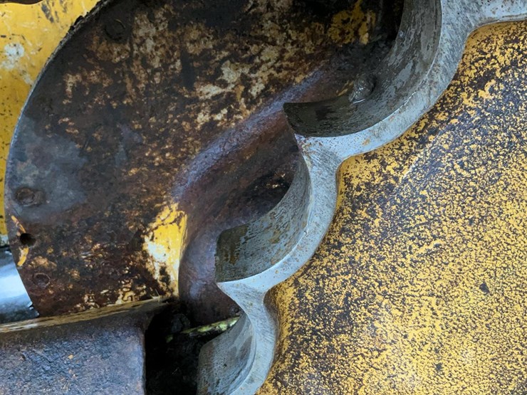 2016-deere-550k-lgp-image-35