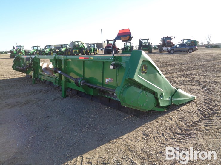 2023-john-deere-c12r-image-5