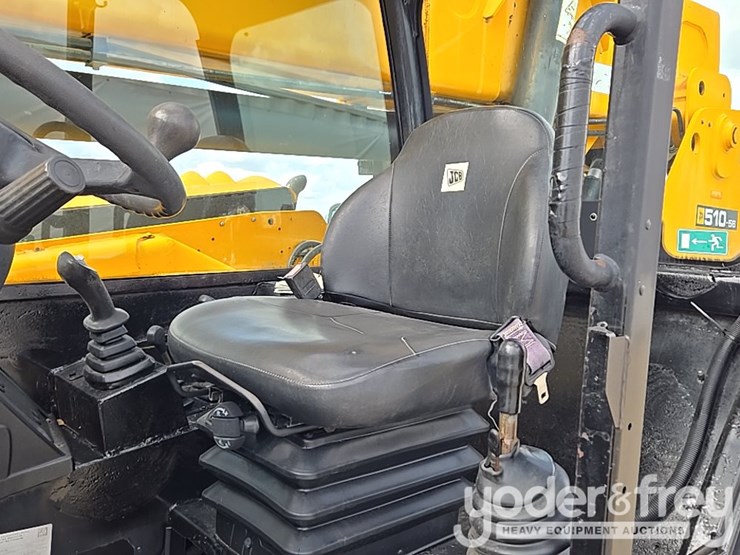 2017-jcb-510-56-image-118