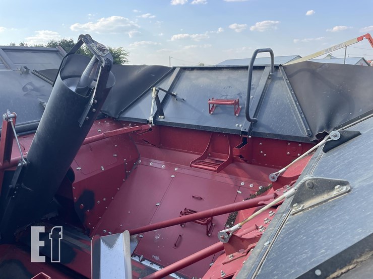 2024-case-ih-8250-image-41