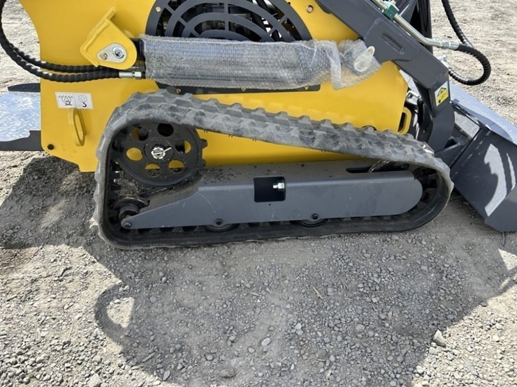 2025-starvox-sv-480-mini-compact-track-loader-image-12