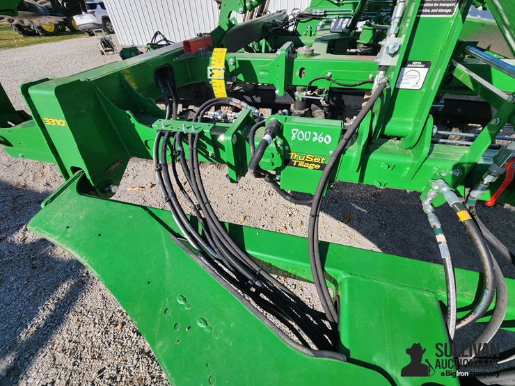 2022-john-deere-2660vt-image-12