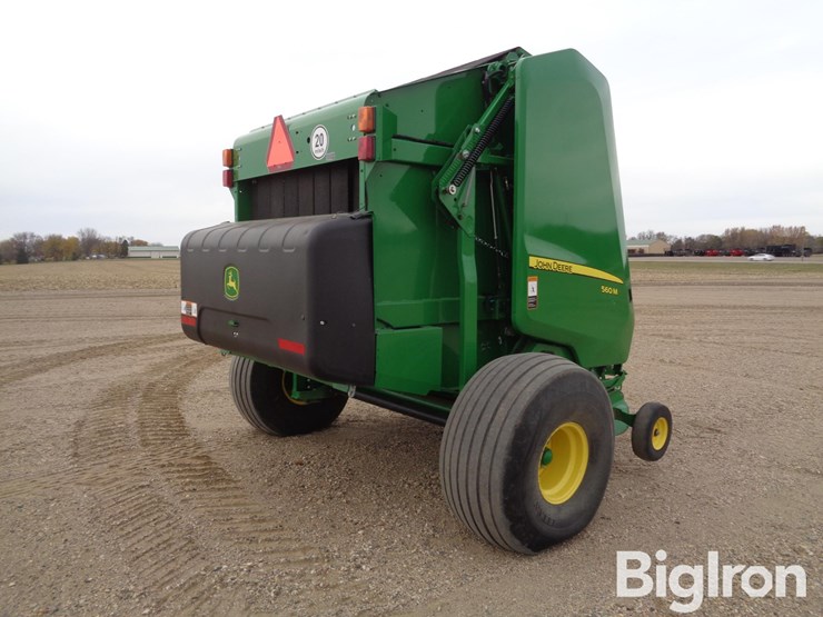 2021-john-deere-560m-image-5