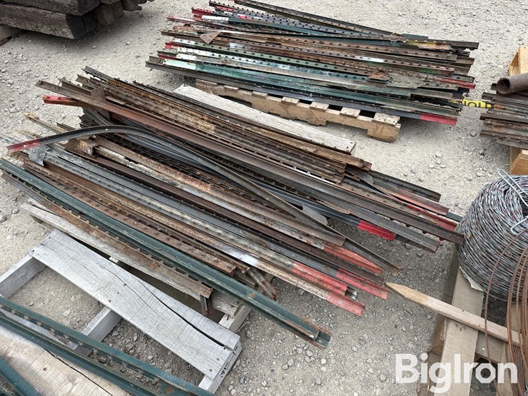 fencing-materials-assortment-image-17