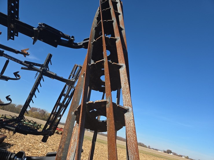 case-ih-200-image-12