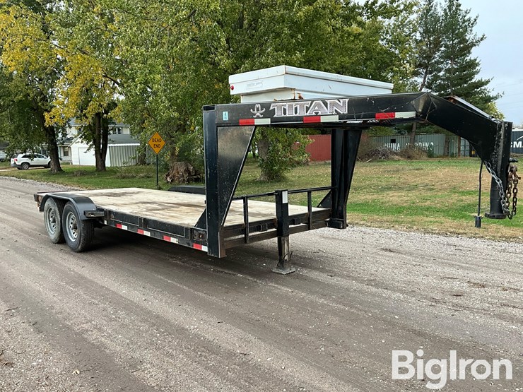 titan-trailer-image-3