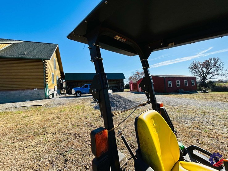 2016-john-deere-1025r-image-37