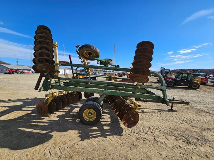 john-deere-230-image-6