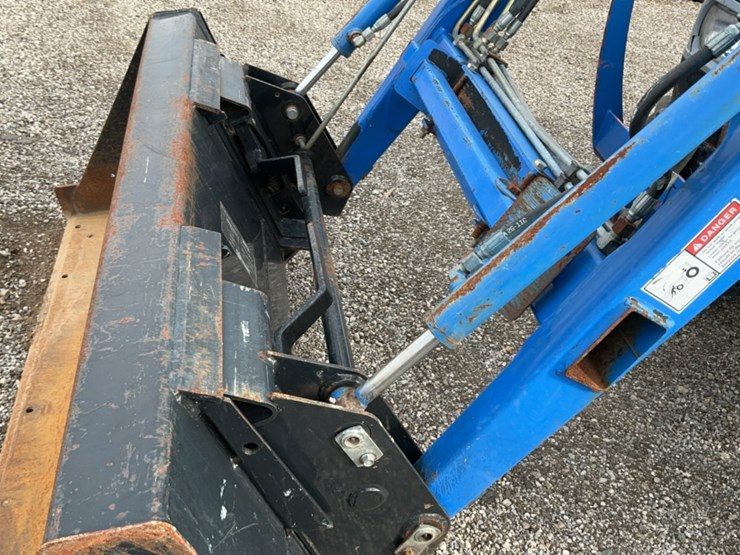 2013-new-holland-workmaster-40-image-10