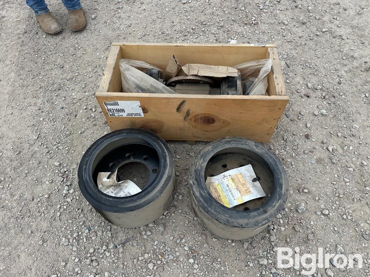 john-deere-9000t-mid-roller-assembly-spindle-&-wheels-image-8