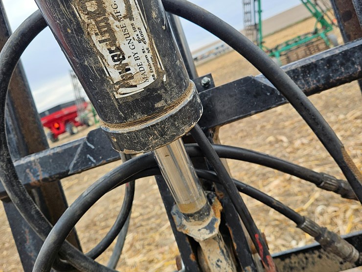 gnuse-f-40-3-pt-forklift-image-12