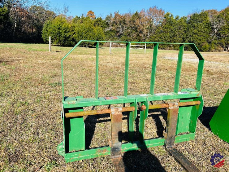 2016-john-deere-1025r-image-142