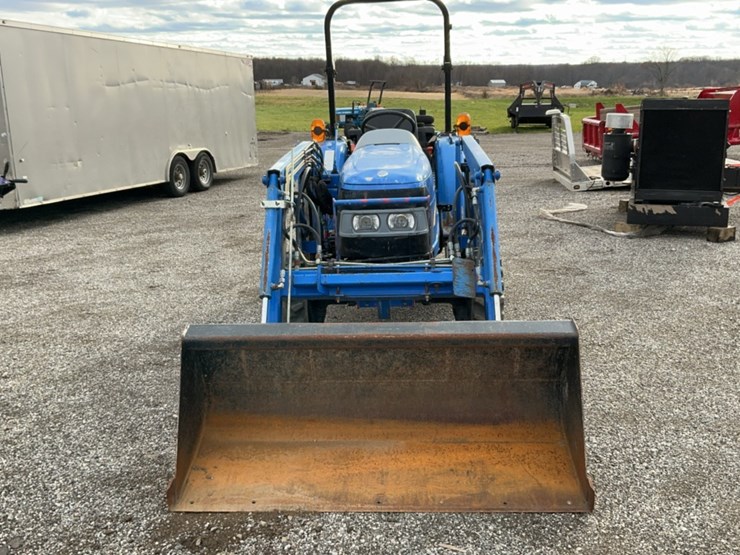 2013-new-holland-workmaster-40-image-8