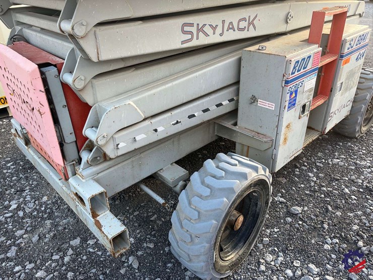 1999-skyjack-sj8841-/-41’-scissor-lift-image-26