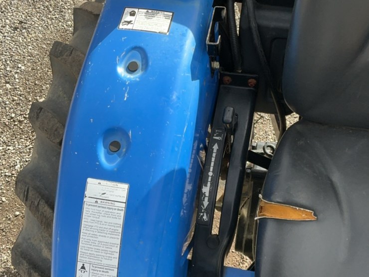 2013-new-holland-workmaster-40-image-40