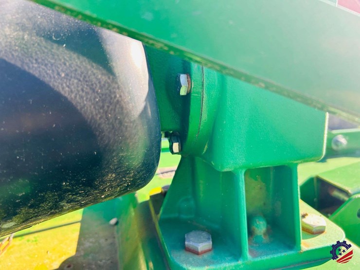 2016-john-deere-1025r-image-133