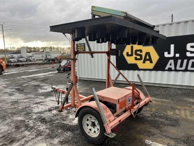 2004-wanco-towable-arrow-board-image-6