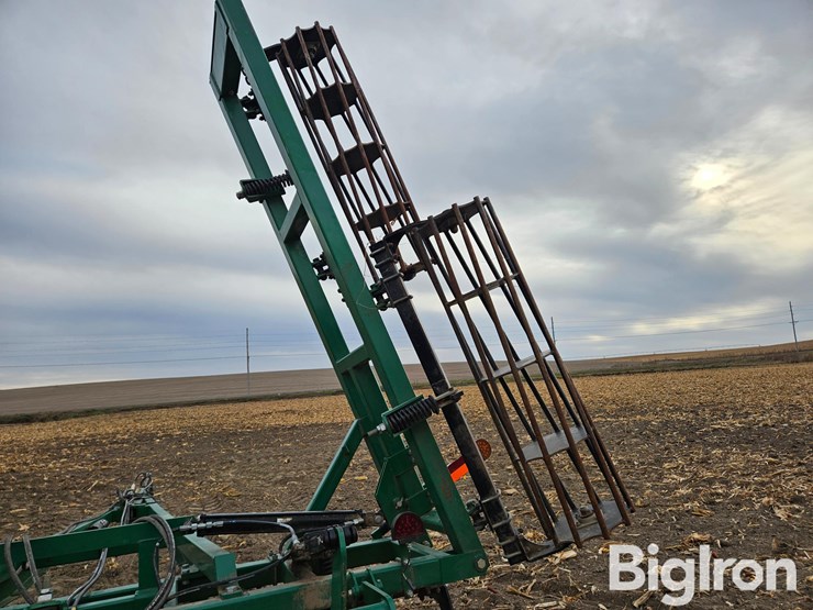 great-plains-2330sc-30'-wide-seedbed-conditioner-image-14