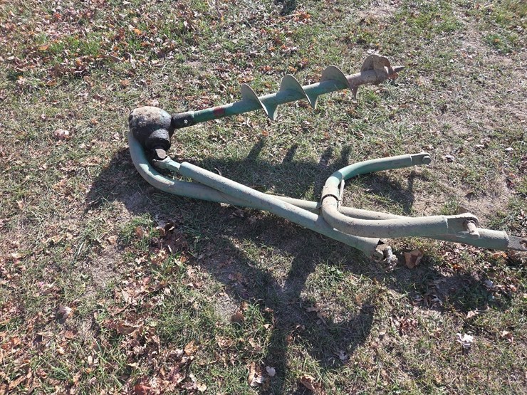 8"-3pt-pole-hole-auger-image-4