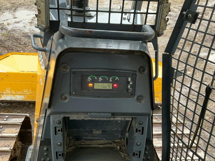 2016-deere-550k-lgp-image-10