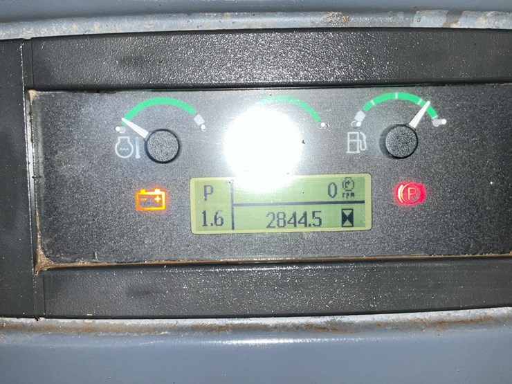 2016-deere-550k-lgp-image-11