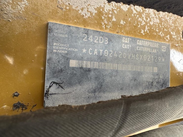 2022-caterpillar-242d3-image-49