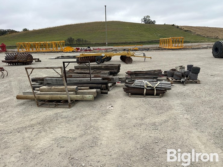 fencing-materials-assortment-image-5