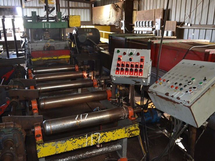 ligna-6"x32"-2-saw-edger-w/-2-movable-saws-w/-8'-infeed-rollcase-w/-20'-single-belt-tailing-outfeed-w/-hydrualic-setworks-w/-2-line-lazer-lite-system-sn#f161760-image-6