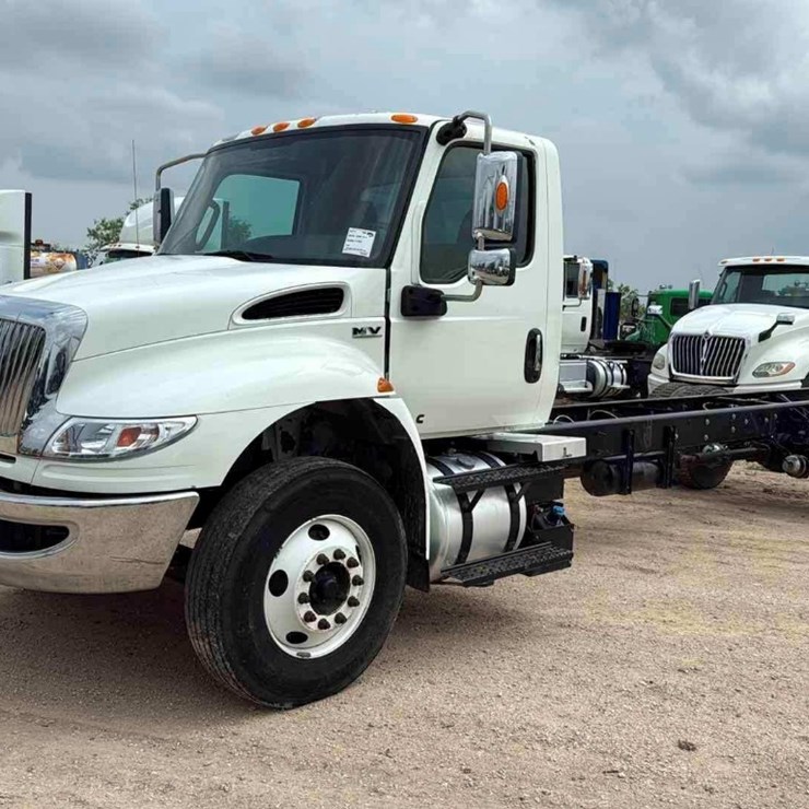 2020 INTERNATIONAL MV607