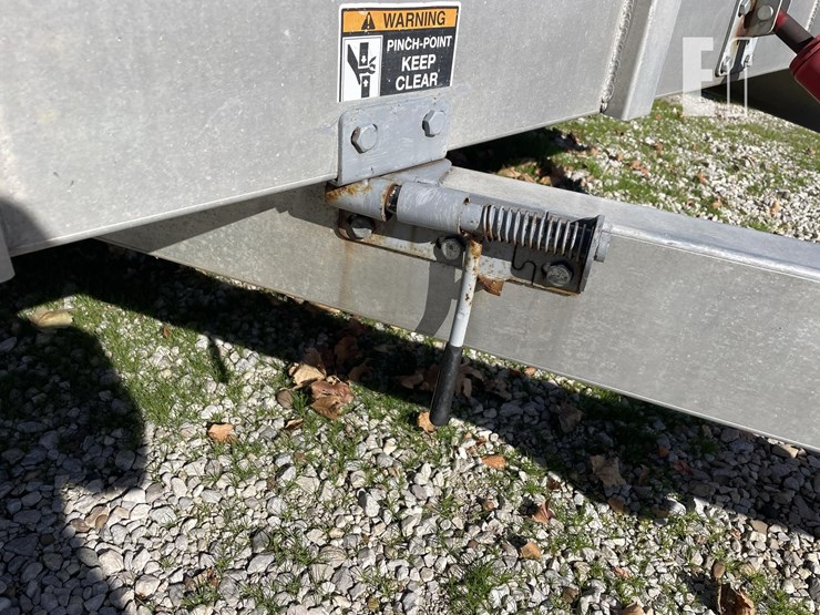 2010-h&h-trailers-18-ft-x-82-in-image-10