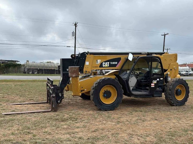 2019-caterpillar-tl1055d-image-1