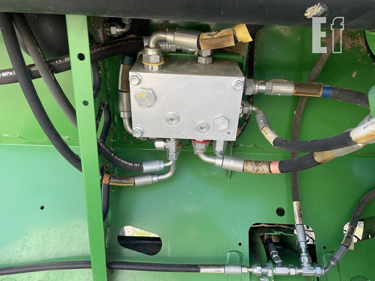 2014-john-deere-630fd-image-11