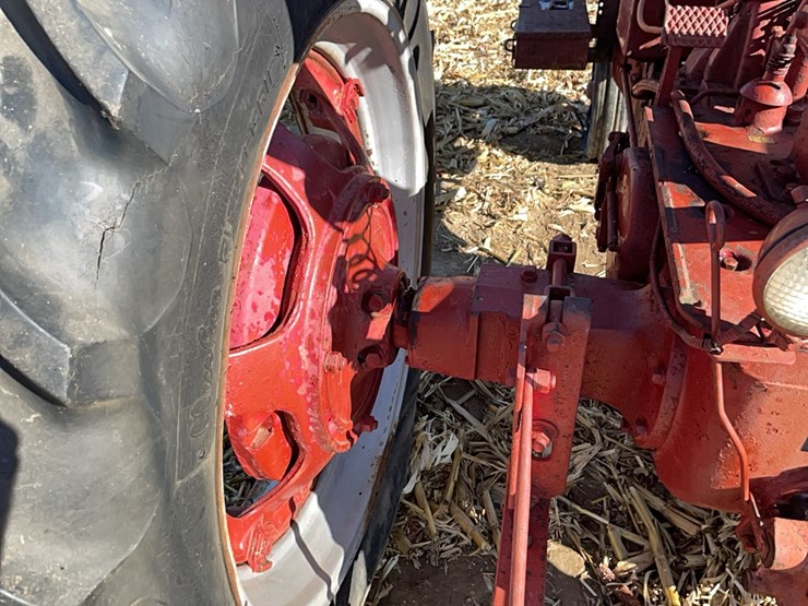 ih-farmall-h-tractor-image-23