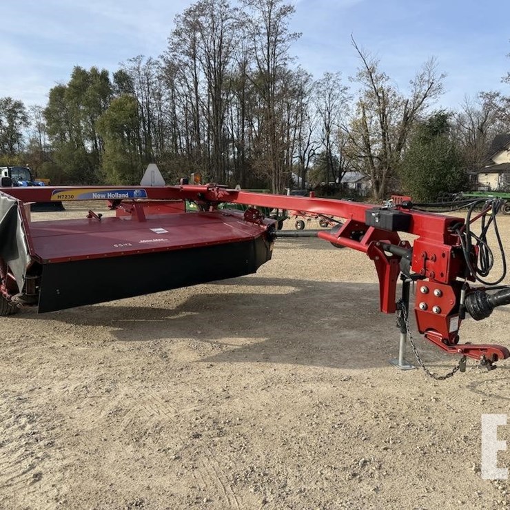 2015 NEW HOLLAND H7230