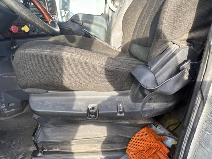 #1463-•-2007-mack-quad-axle-dump-truck-image-45