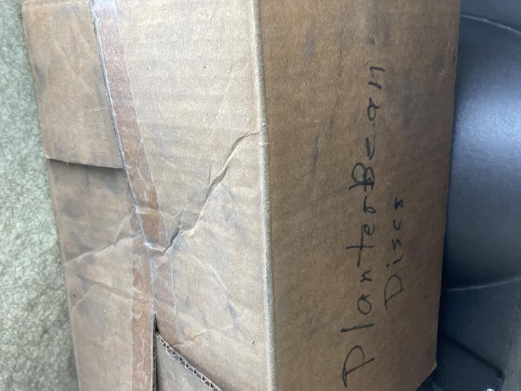 1997-kinze-2600-image-9