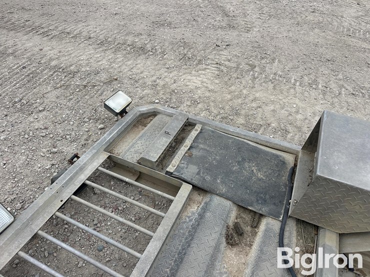 pro-tech-aluminum-headache/storage-rack-image-15