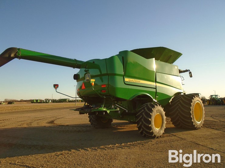 2021-john-deere-s780-image-5