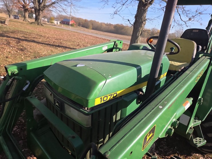1996-john-deere-1070-image-3