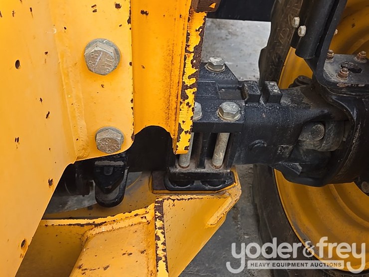 2017-jcb-510-56-image-49