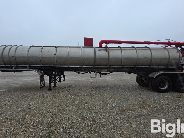 1985-walker-tanker-image-8