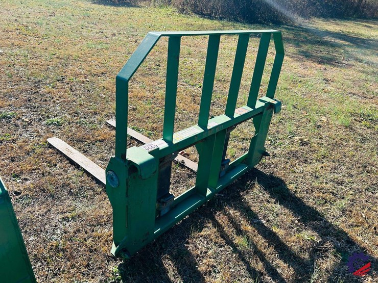 2016-john-deere-1025r-image-141