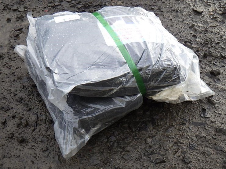 black-outdoor-fabric-screen-cover-image-2