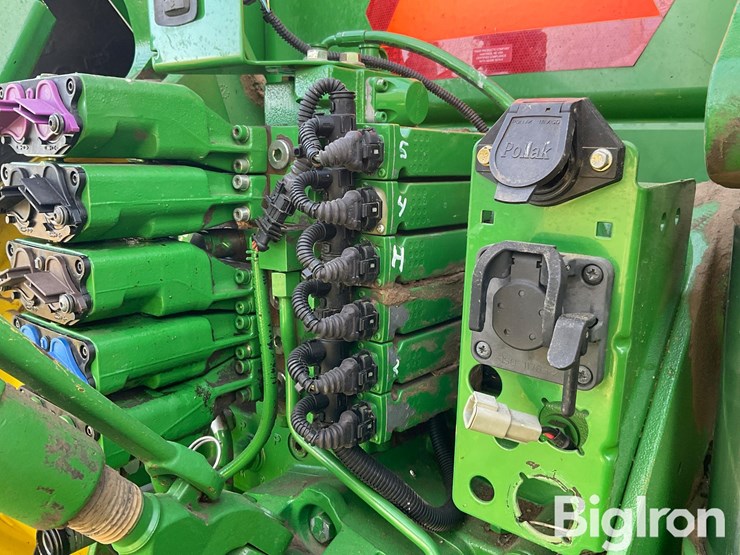 2010-john-deere-8295r-image-14