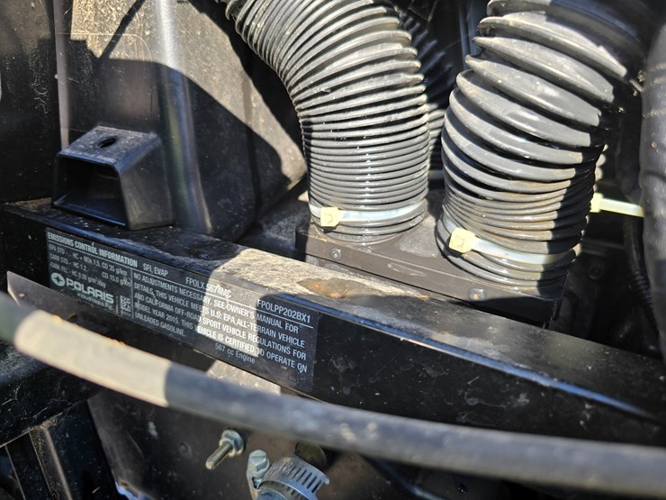 2015-polaris-ranger-crew-image-35