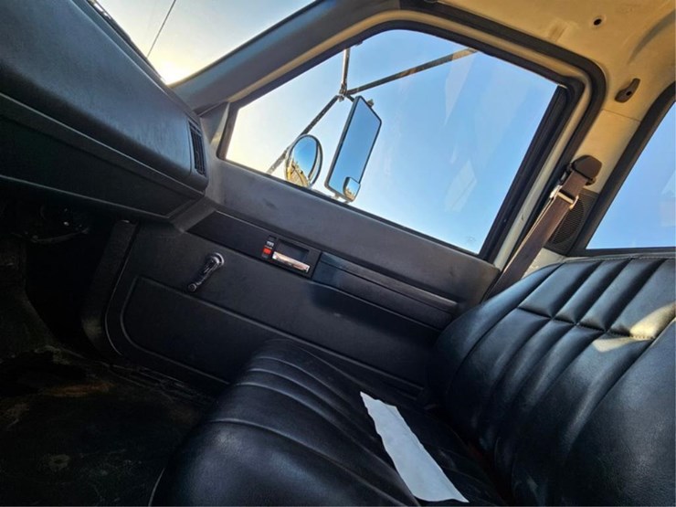 1997-imt-5200-image-54