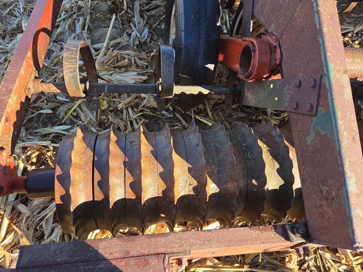 13'6"-brillion-cultimulcher-image-8